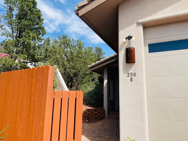 Photo - 250 B Kachina Drive, Sedona, AZ 86336, Lease-Only Service