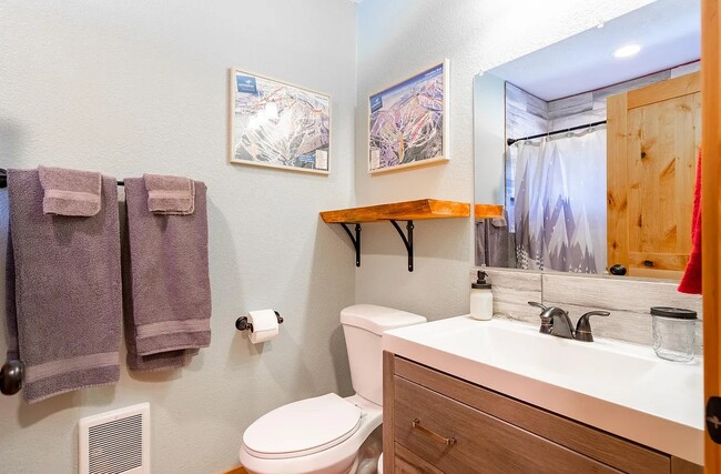 bathroom with tub/shower - 403 Carr Creek Rd House