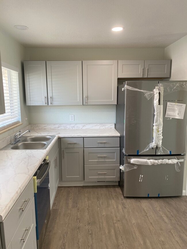 Photo - 12960 E 13th Pl Unidad 12960 East 13th Place