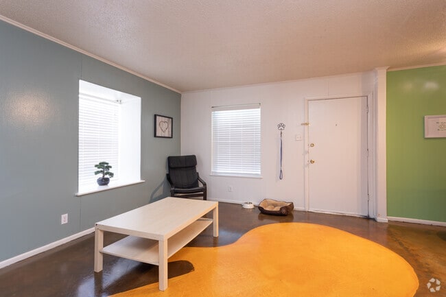 2BR, 1BA - 788SF - Vintage Pads Apartments