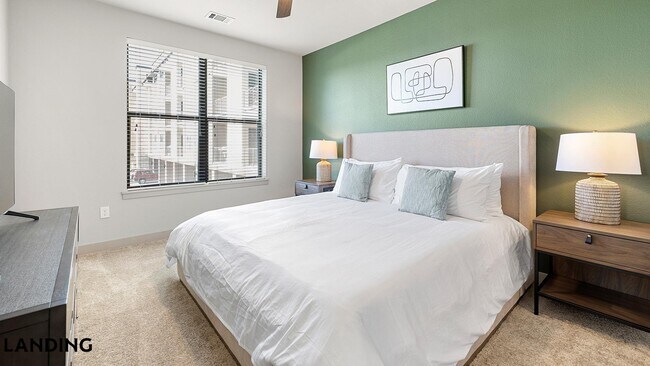 Photo - 8511 Myslak Wy Unidad 8572C