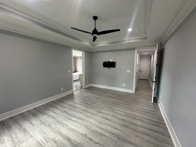 Photo - 253 Shawcroft Rd