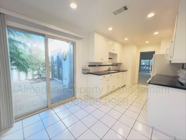 Photo - 6082 Montgomery Ct