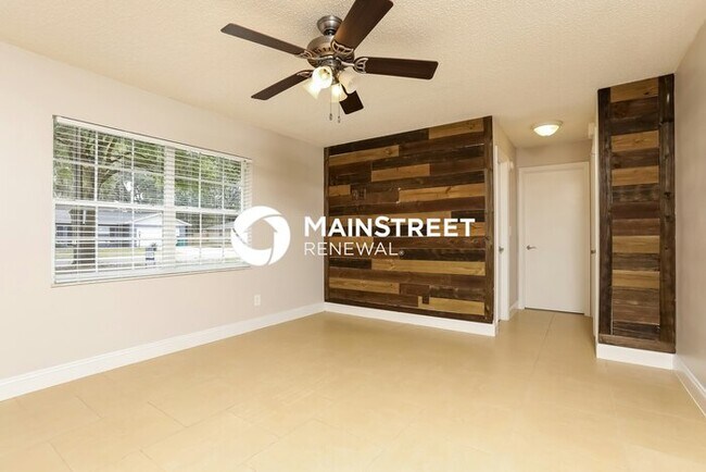 Photo - 3 Bedroom Pet-Friendly Home in Eustis, FL ...