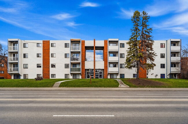 Charmarine Exterior - Charmarine East & West Apartments