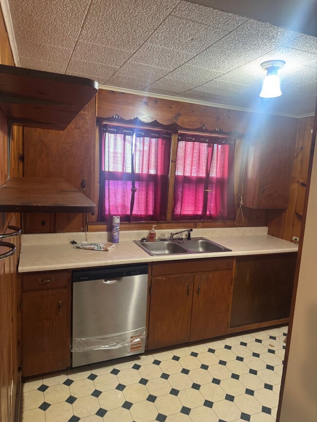 Photo - 1504 Swanson Blvd