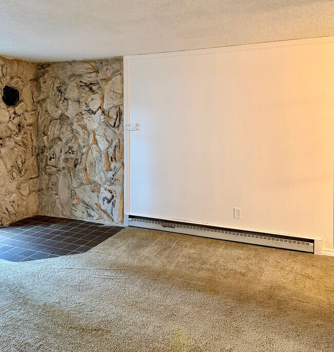 Photo - 1 Bed / 1 Bath Bellevue condo $1,995/month Unit G-205
