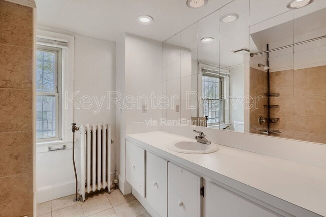 Photo - 1275 Detroit St Unidad A