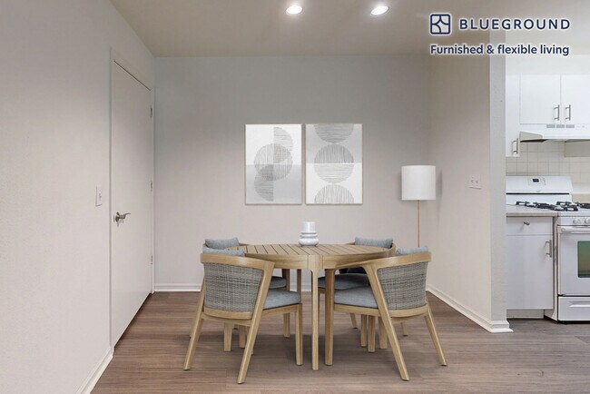 Photo - 313 Avalon Cir Unit SI FL1-ID2437A