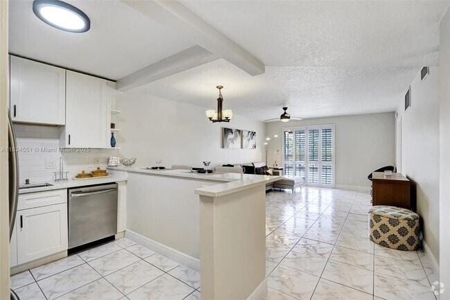Building Photo - 253 S Cypress Rd Unit 218 Rental