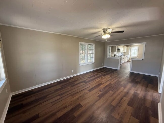 Photo - 3 Bedroom 1 Bathroom Home for Rent