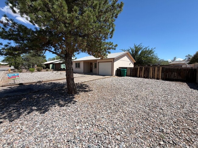 Photo - 2 Bedroom Single Story Home Available Near Rainbow Bvd SE & Southern Blvd SW in Rio Rancho!