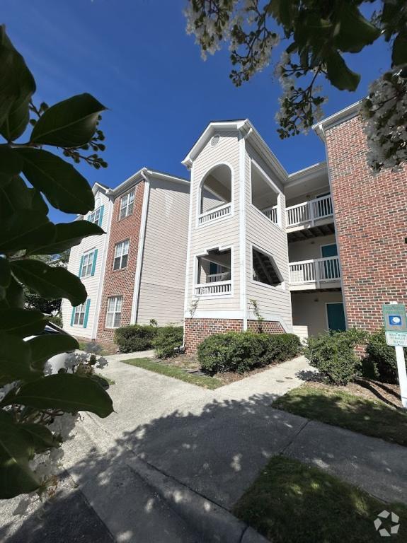 Building Photo - 809 March Ct Rental