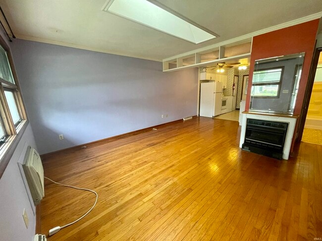 Photo - 1904 E Maxwell Ln