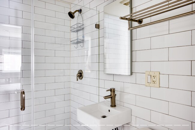 Photo - Studio on Green Line B // Comm & Sutherland