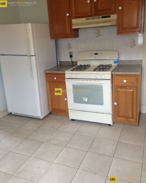 Building Photo - 49 Conwell Ave Unit 2 Rental