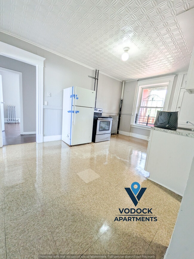 Photo - 168 Essex St