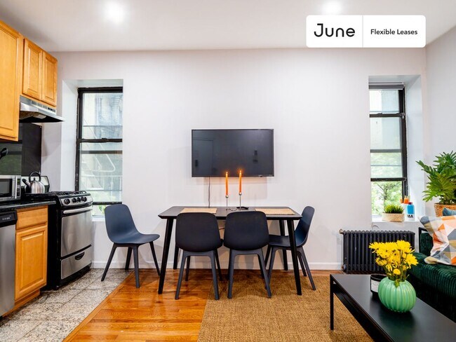 Modern ROOM at The Central Park West