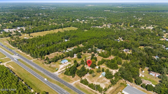 Photo - 13636 FL-77