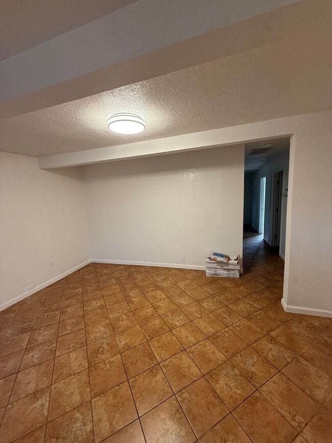 Photo - 2313 Manchester St