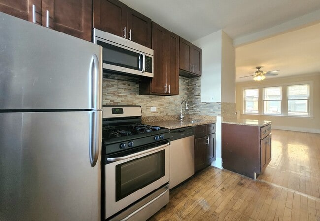 Photo - 4817 N Springfield Ave Unit 1W