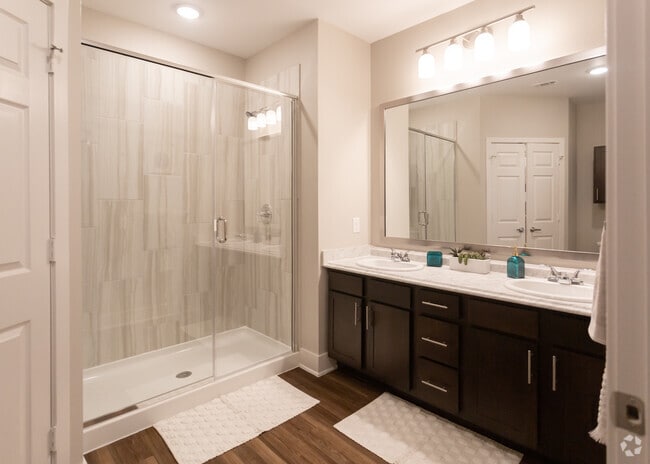 2BR 2BA