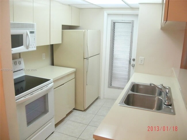 Photo - 2700 NE 135th St Unit 30