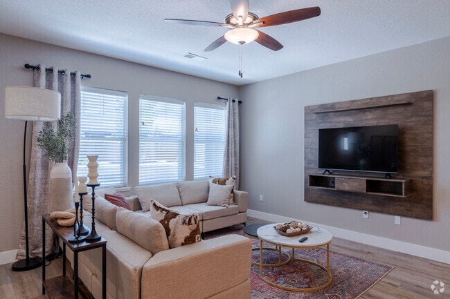 3HAB, 2,5BA - 1,649 ft² - Roseview Townhomes