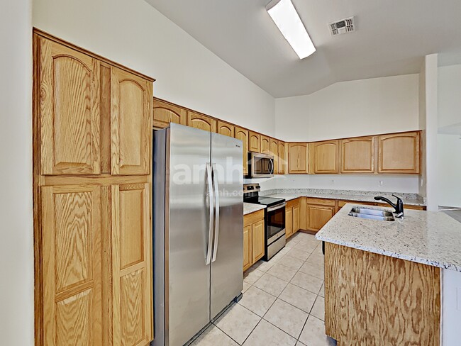 Photo - 13830 W Keim Dr