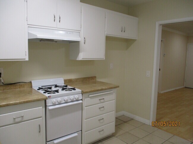 Photo - 2741 Piedmont Ave Unidad 1