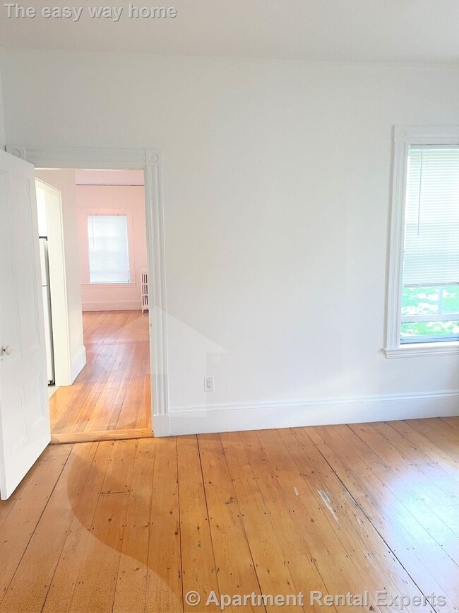 Photo - 32 Healey St