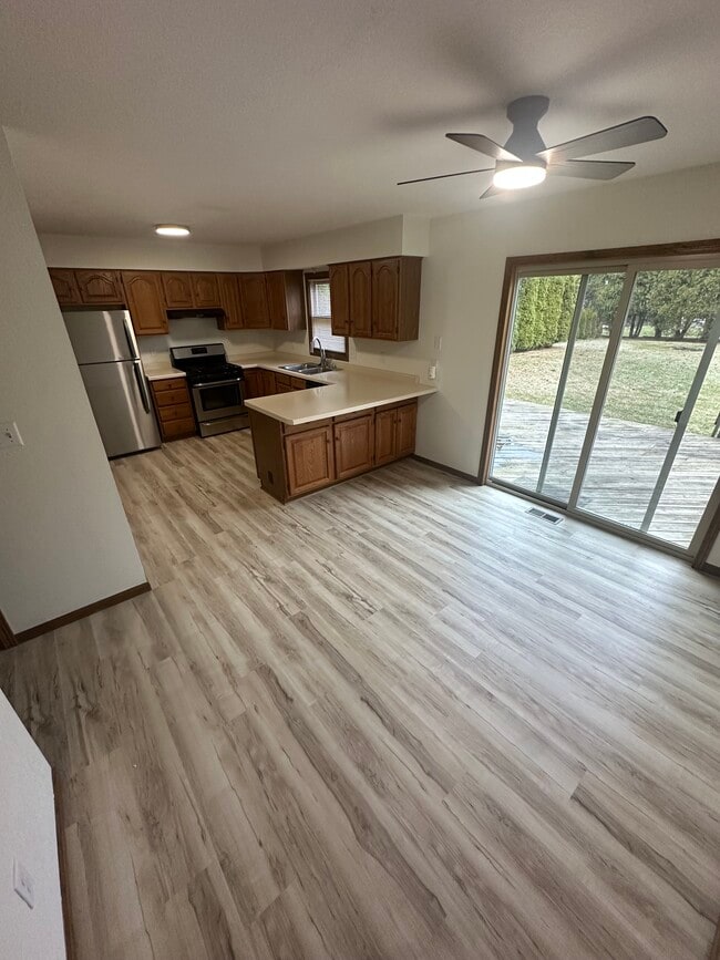 Photo - S86W18930 Woods Rd Unit 32