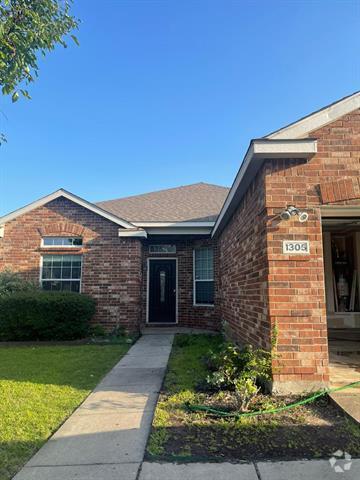 Building Photo - 1305 Cahaba Dr Rental