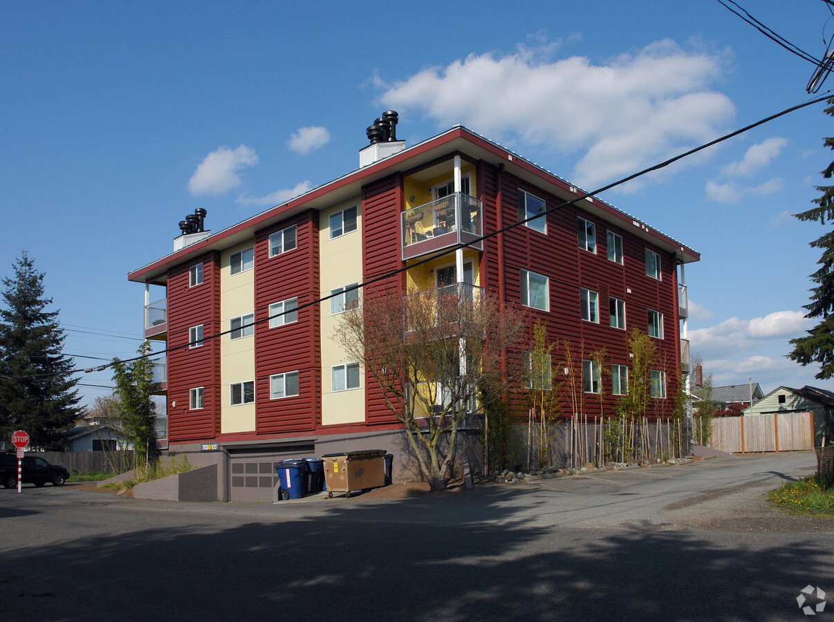 The Hawk Apartments - The Hawk Apartments