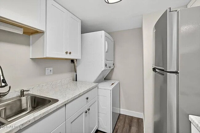 Photo - 860 E Brown Rd