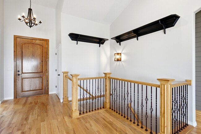 Photo - 722 W Webb Rd