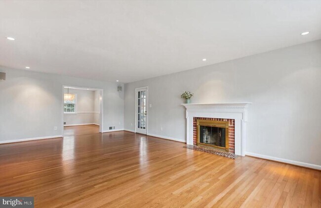 Photo - 7202 Heights Ct