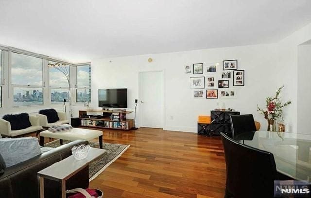 Photo - 88 Morgan St Unidad 3804