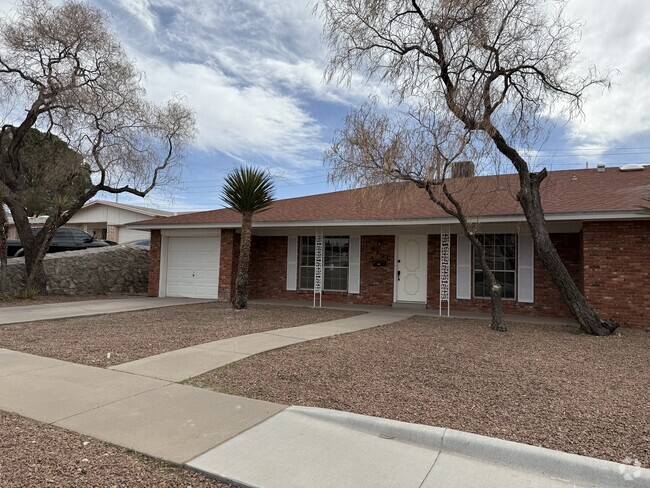 Building Photo - 6821 Escondido Dr Unit A Rental