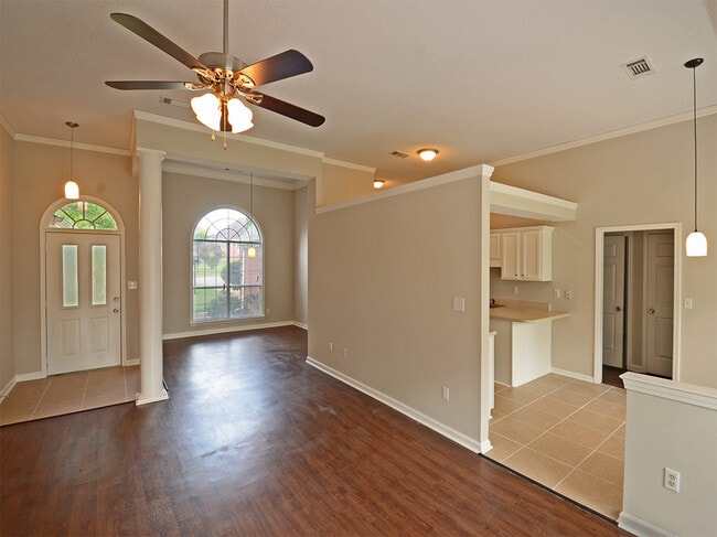 Photo - 4 bed, 2 bath near Shelby Dr and Hacks Cross