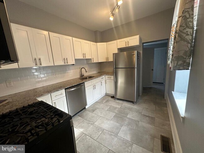 Photo - 401 Righter St