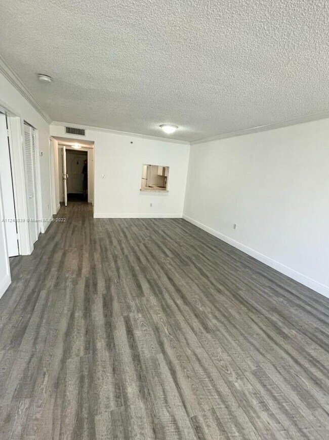 Photo - 2501 Brickell Ave Unidad 1104