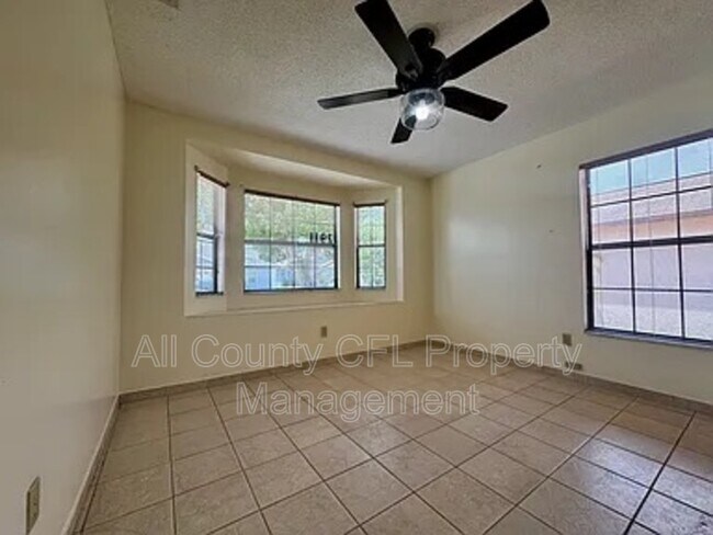 Photo - 2911 Woolridge Dr