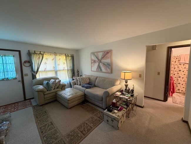 Photo - 2 Bed 1 Bath Side By Side Duplex in Port Edwards