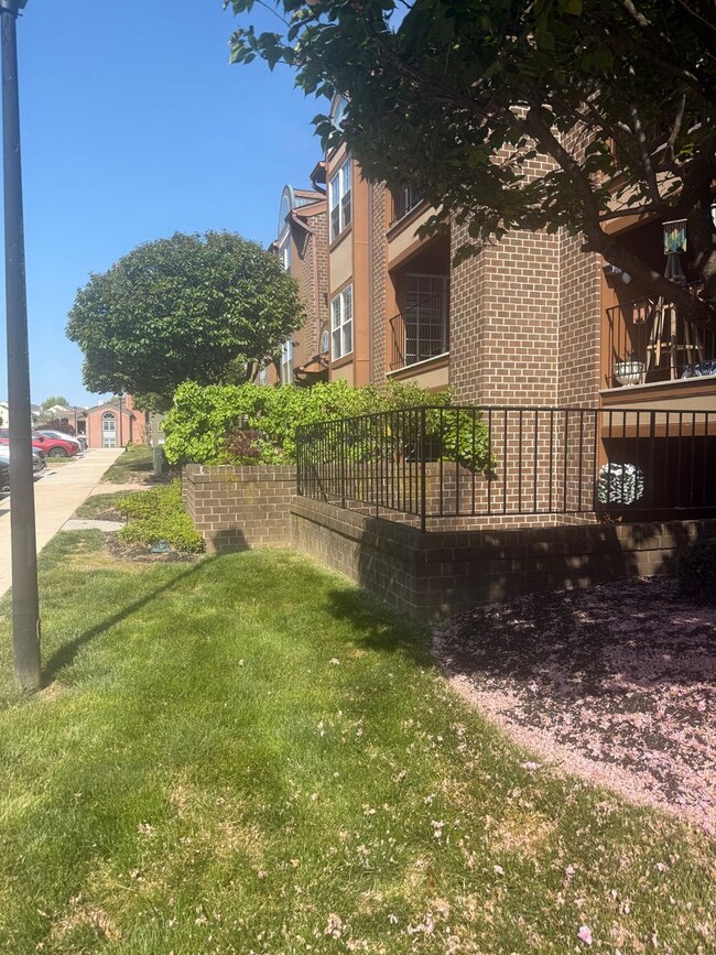 Photo - 2101 Woodbox Lane Unit B