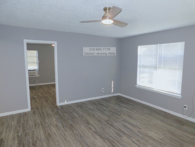 Photo - 1105 Clower Unit 1