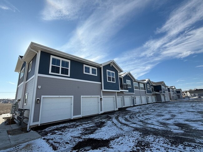 Photo - The Flats - 100 (Building 4)