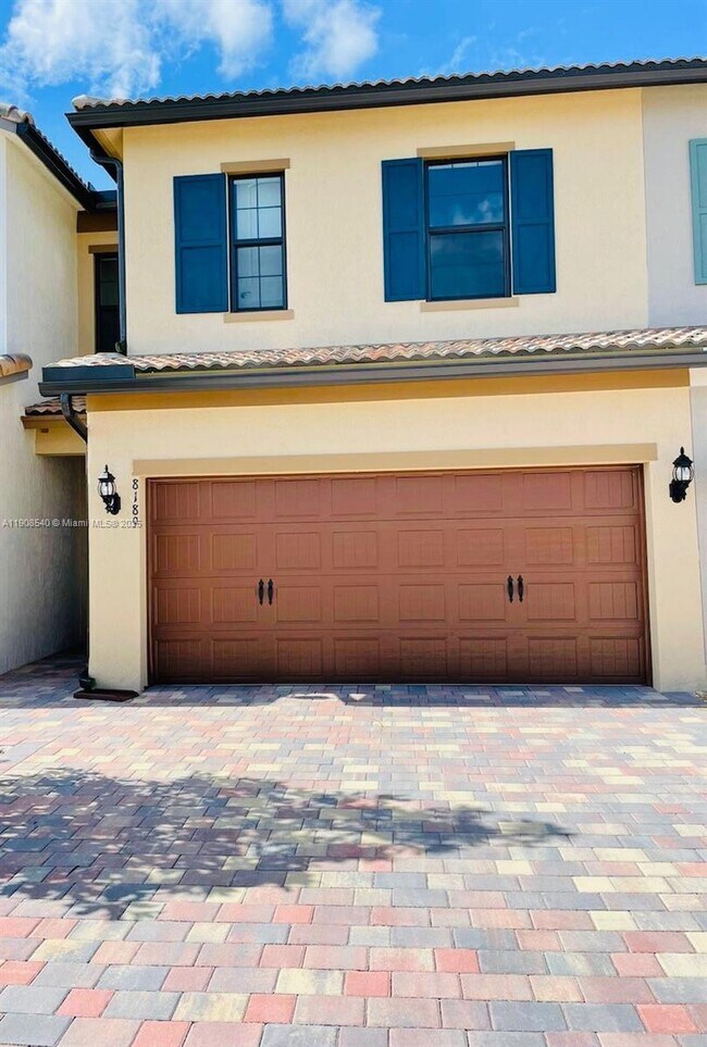 Photo - 8189 Cinch Way