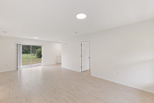 Photo - 102 Cricket Hollow Ln