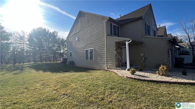 Photo - 1732 Pinewind Dr